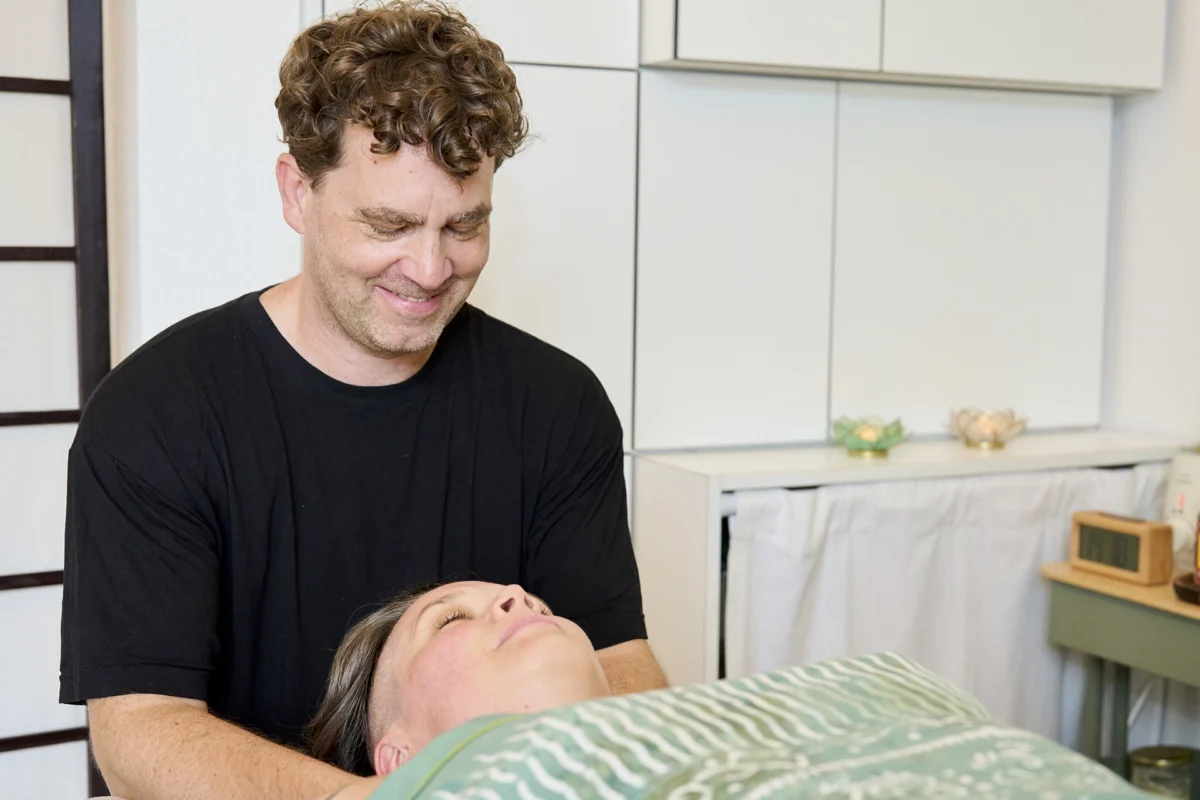 Ole Schaffenberger Bremen Teerhof Flussbett Massage Körperarbeit Coaching